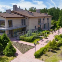 Дом-парк в дворцовом стиле 