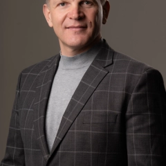 Казаринов Виктор